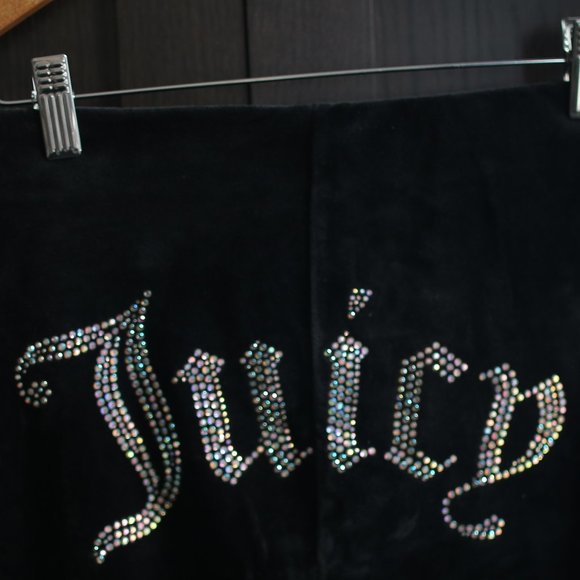 NWT Embellished Back Black Velour Juicy Couture Biker Short. - Picture 9 of 13